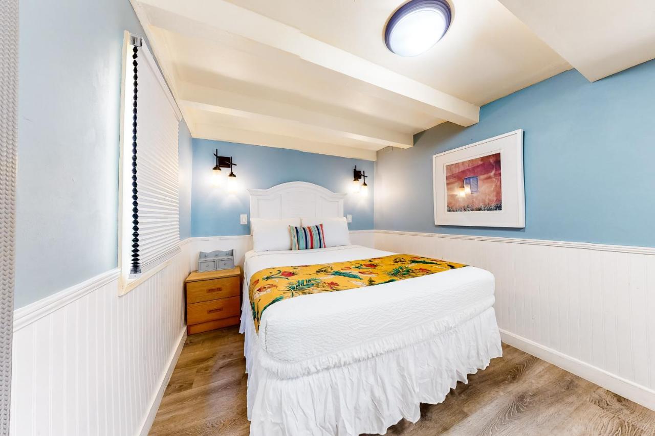 Truman @ Duval Key West Room photo